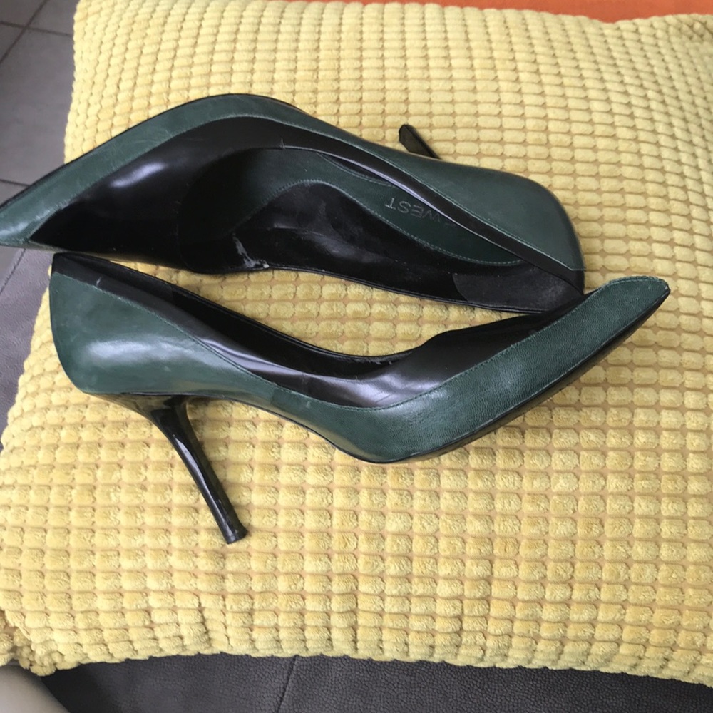Green & black NINE WEST pumps